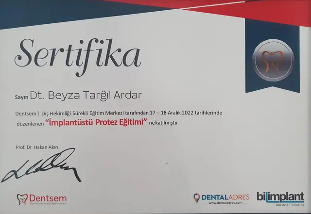 İmplant Üstü Protez Eğitimi katılım belgesi, 17–18 Aralık 2022
