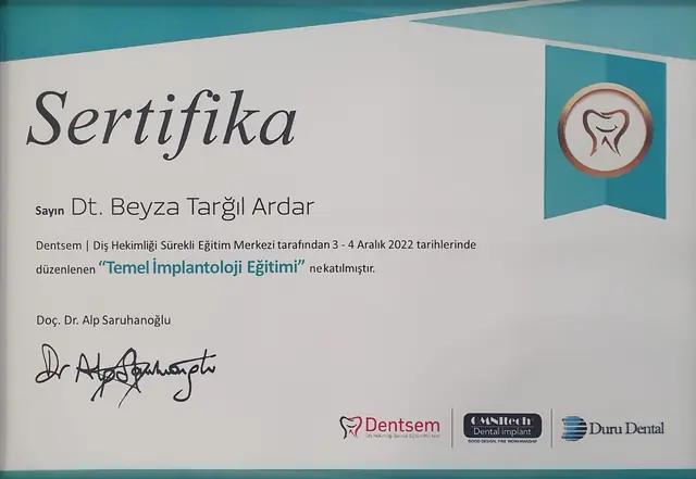 Temel İmplantoloji Eğitimi katılım belgesi, 3–4 Aralık 2022